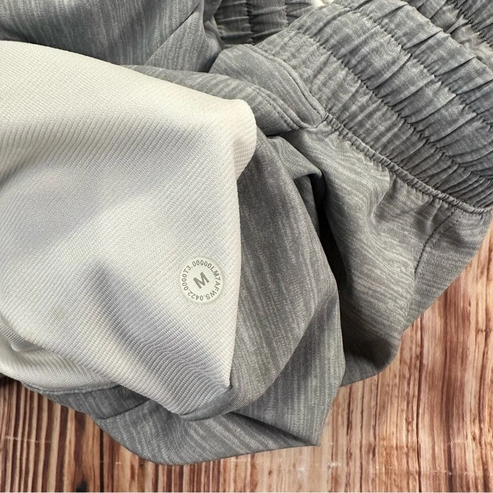 Lululemon Athletica Men's Gray Athletic Shorts Size Medium